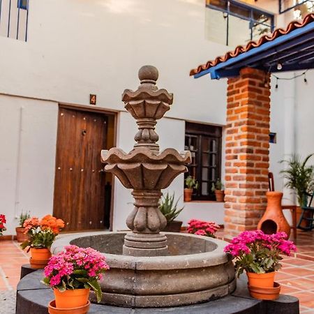 Casa De Hospedaje -La Abadia De San Pedro Guadalajara Dış mekan fotoğraf
